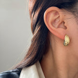 MY38851小香風金色菱格紋褶皺光面耳環
