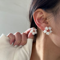MY39108珍珠花朵耳環