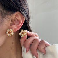 MY39108珍珠花朵耳環