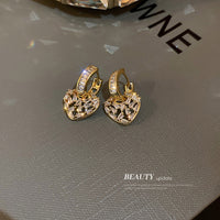 HE5376-韓國東大門鑲鑽鋯石耳扣金屬愛心鏤空設計感耳環高級感輕奢耳飾女
