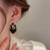 HE8940銀針珍珠鑲鑽字母手提包耳環韓國時尚氣質耳釘耳墜個性複古耳飾女